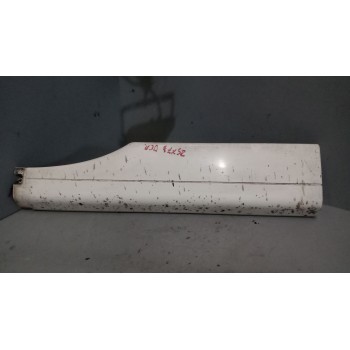MOLDURA TRASERA CABINA 81612100382 