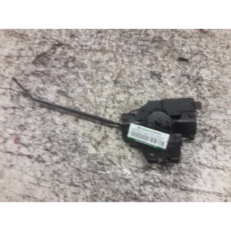 Recambio de cerradura maletero / porton para bmw serie 3 berlina (e46) 320d referencia OEM IAM 8196401 4 PINS - Blanco 2