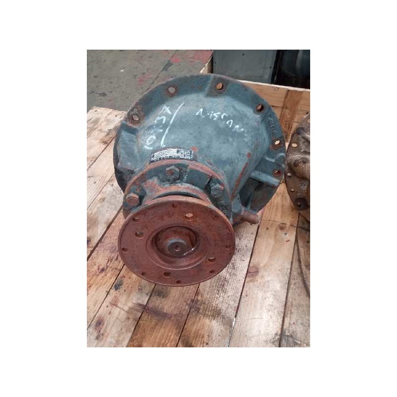 Recambio de grupo para nissan m - 75.150 chasis / 3230 / 7.49 / 114 kw cabina individual referencia OEM IAM 0818 RATIO:3.70/10X3