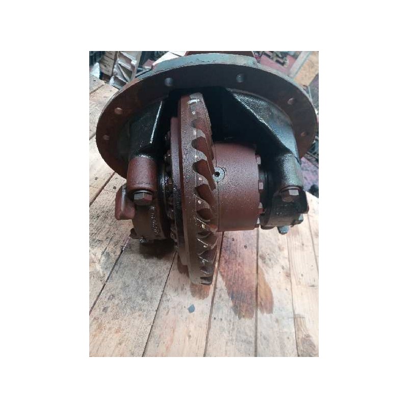 Recambio de grupo para nissan m - 75.150 chasis / 3230 / 7.49 / 114 kw cabina individual referencia OEM IAM 0818 RATIO:3.70/10X3 3