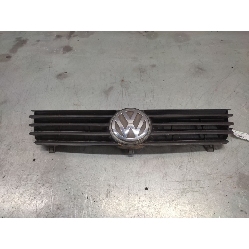 Recambio de rejilla delantera central para volkswagen polo berlina (6n2) conceptline referencia OEM IAM - Azul 3