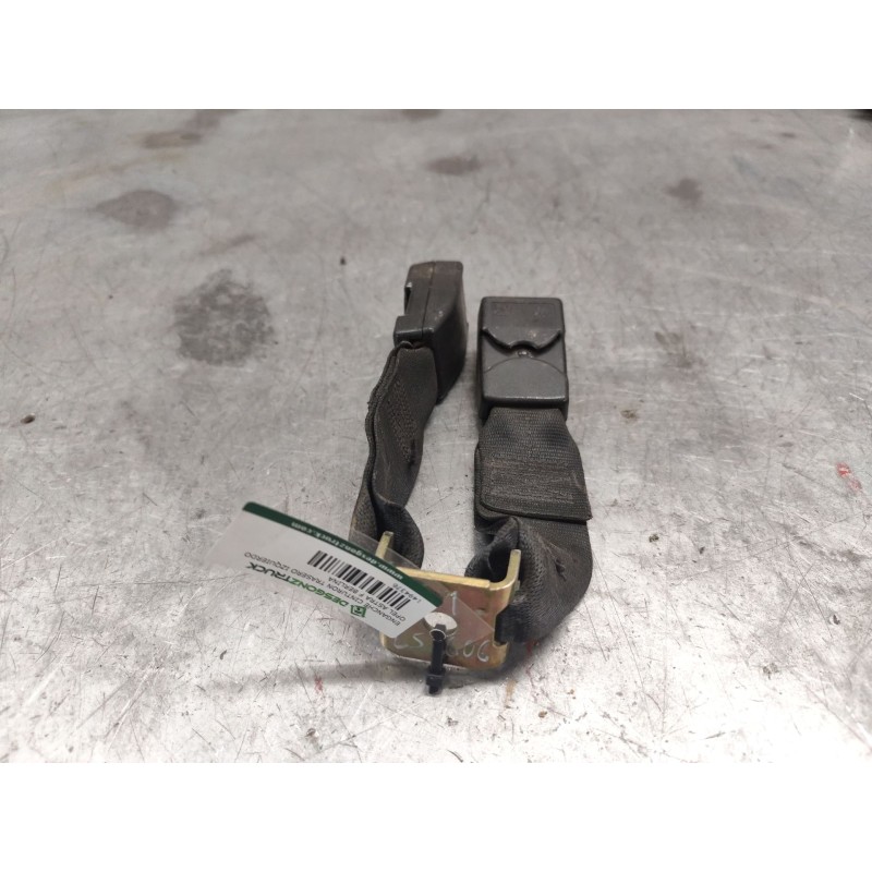 Recambio de enganche cinturon trasero izquierdo para opel astra f berlina básico referencia OEM IAM   