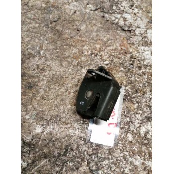 CERRADURA PUERTA CARGA INFERIOR DERECHA 