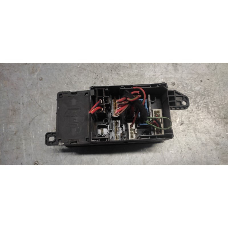 Recambio de caja reles / fusibles para bmw mini (r50,r53) one referencia OEM IAM 091504220405 - Negro 3