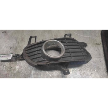 REJILLA PARAGOLPES DERECHA A1698850822 