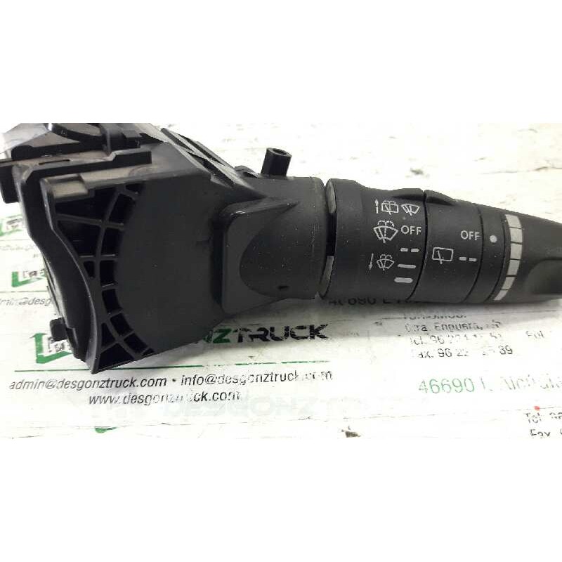 Recambio de mando limpia para nissan almera (n16/e) line up referencia OEM IAM 25260 AV770 - Rojo 2