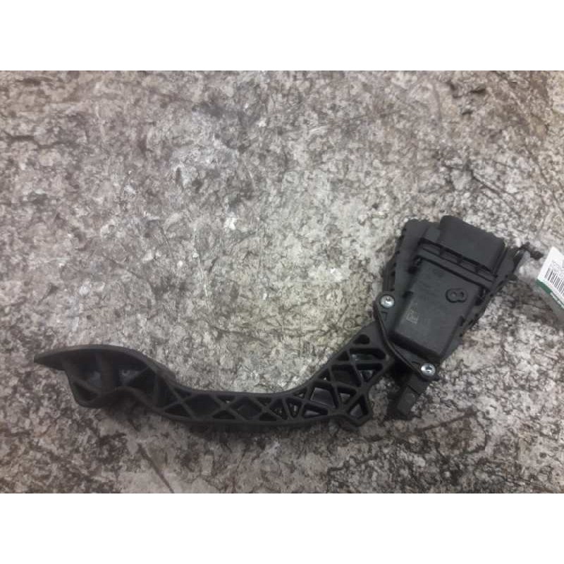 Recambio de potenciometro pedal para ford focus c-max (cap) connection referencia OEM IAM 3M519F836AE 6PV00864110 6 PINS 2