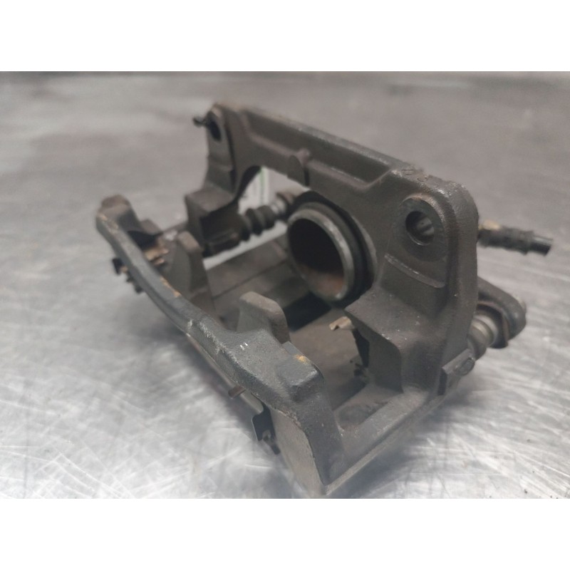 Recambio de pinza freno delantera derecha para renault scenic ii grand confort dynamique referencia OEM IAM - Plata 3