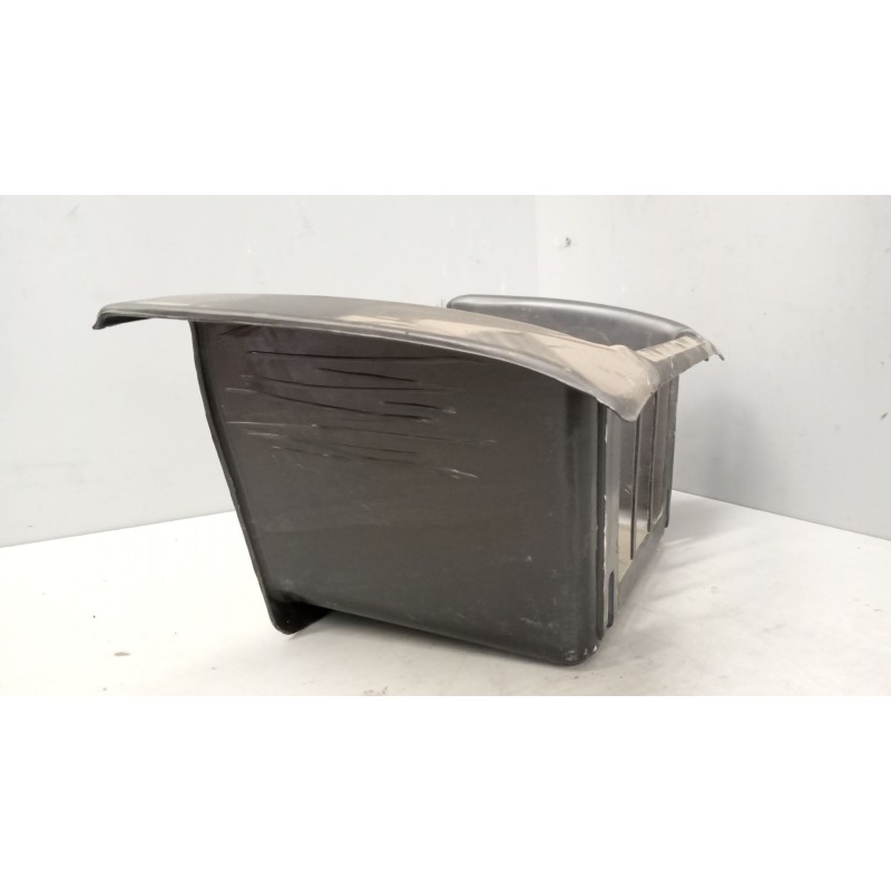 Recambio de peldaño derecho para volvo fm 12 asta 2001 fsa  4x2 corto referencia OEM IAM 3