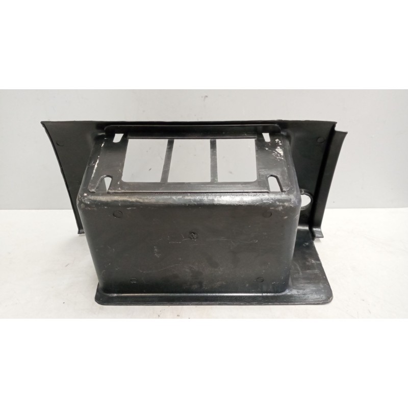Recambio de peldaño derecho para volvo fm 12 asta 2001 fsa  4x2 corto referencia OEM IAM 4