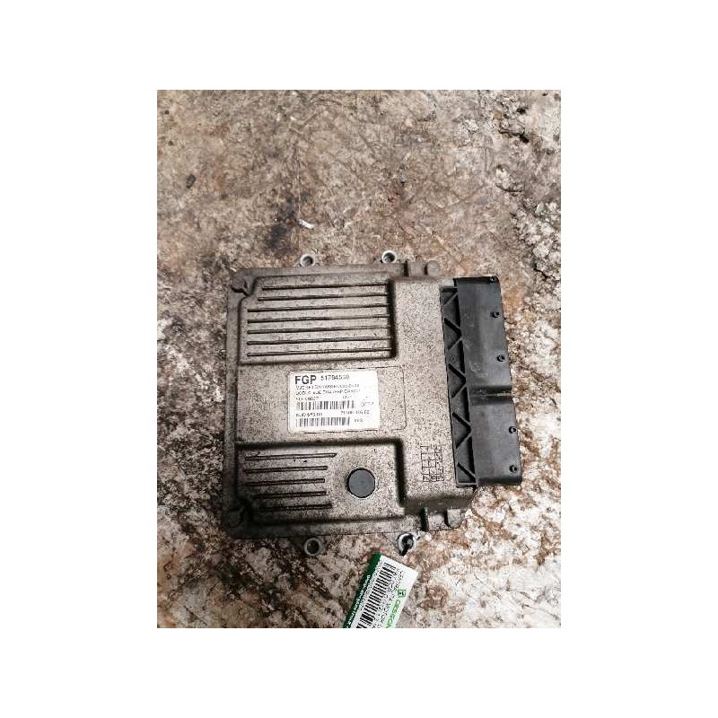 Recambio de centralita motor uce para fiat doblo (119) 1.3 16v multijet active com. (55kw) referencia OEM IAM 51784560 716000860 - Blanco