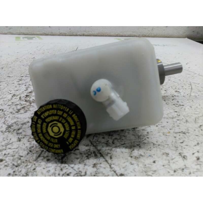 Recambio de bomba freno para renault trafic (desde 5.89) referencia OEM IAM  BOSCH - Blanco 4