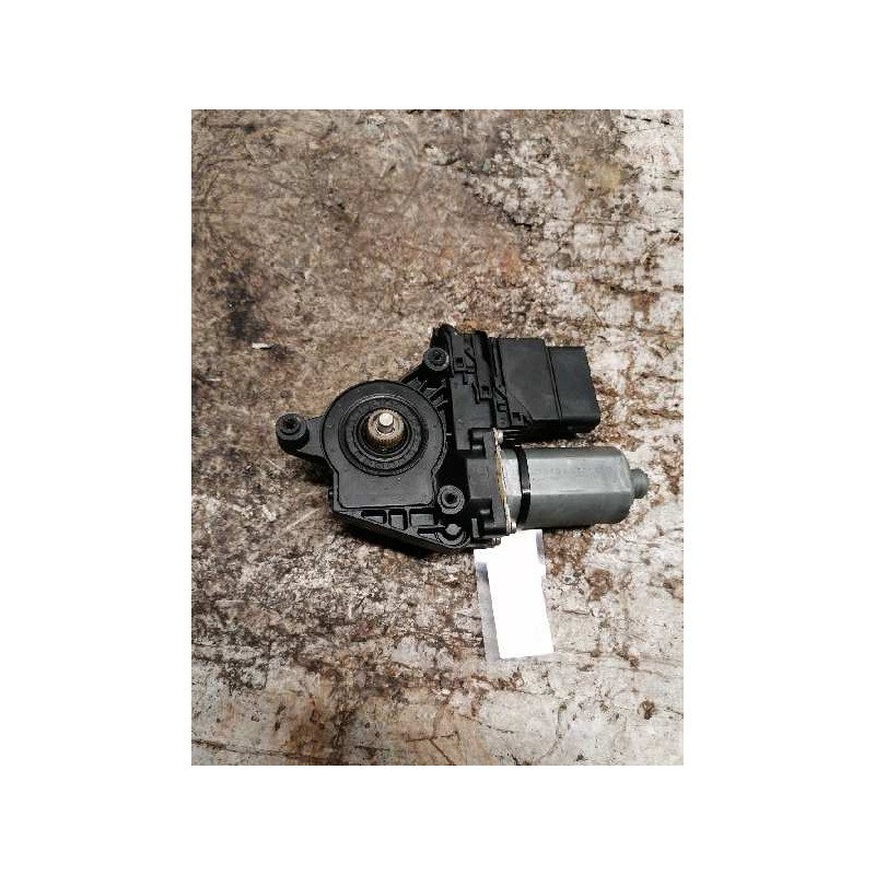 Recambio de motor elevalunas trasero derecho para volkswagen passat berlina (3b2) básico referencia OEM IAM 101438201 0130821696