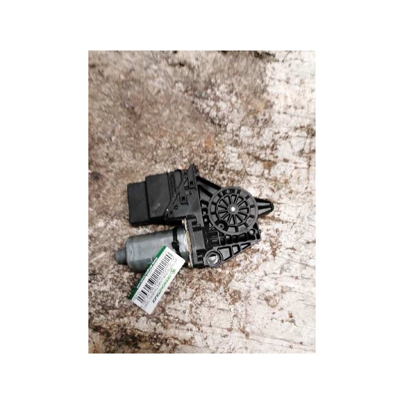 Recambio de motor elevalunas trasero derecho para volkswagen passat berlina (3b2) básico referencia OEM IAM 101438201 0130821696 2