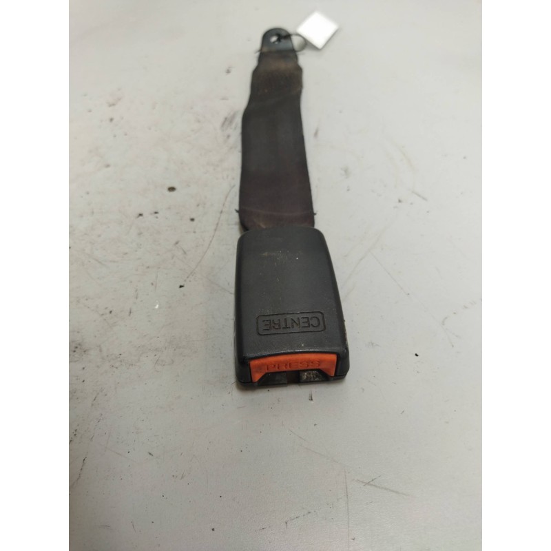 Recambio de enganche de cinturon delantero derecho para nissan trucks atleon 140 referencia OEM IAM 868529X100 ENGANCHE CINTURON - Gris 2