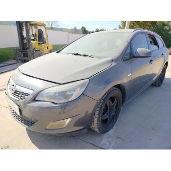 opel astra j sports tourer (p10) del año 2011