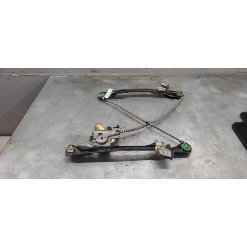 Recambio de elevalunas delantero derecho para ford focus berlina (cak) 1.8 tdci turbodiesel cat referencia OEM IAM XS4123200 2 P - Rojo
