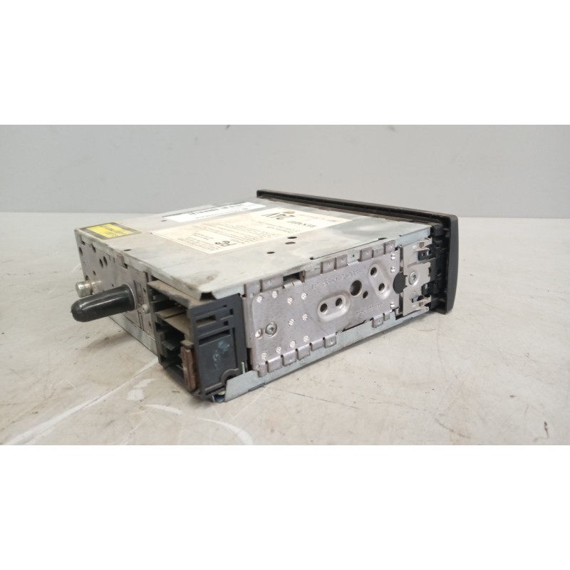 Recambio de sistema audio / radio cd para renault midlum fg 270.12/c e3 cabina para dormir referencia OEM IAM 5010415657 2