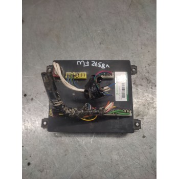 Recambio de caja reles / fusibles para nissan trade 75 referencia OEM IAM 24063G4900  