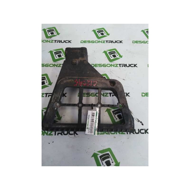 Recambio de soporte para daf serie xf105.460 fsa 4x2 super-space-cab referencia OEM IAM 1641630 SOPORTE PELDAÑO IZQUIERDO - Blanco