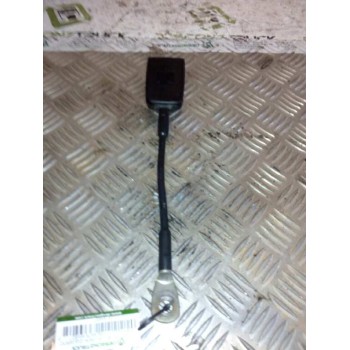 ENGANCHE DE CINTURON DELANTERO IZQUIERDO 