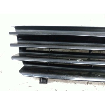 Recambio de rejilla delantera central para volkswagen polo berlina (6n2) trendline referencia OEM IAM 6N0853651 6N0853655 