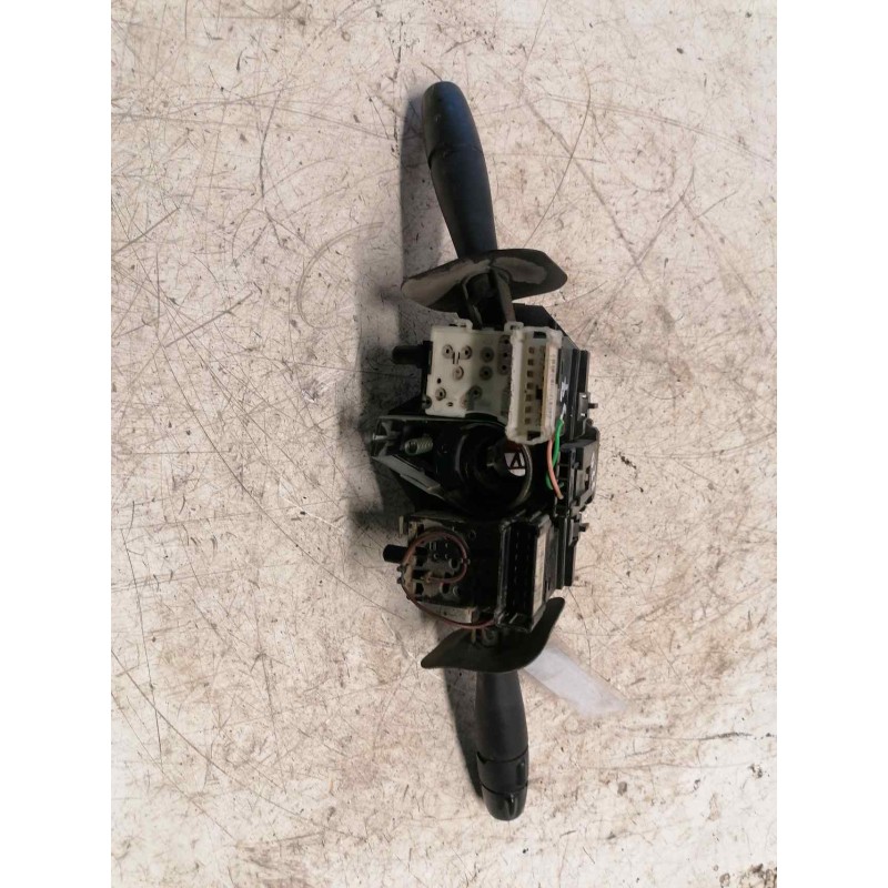 Recambio de mando multifuncion para renault master ii ph. 2 doka/pr. fgst 2.5 diesel referencia OEM IAM 7700354626 - Blanco 2
