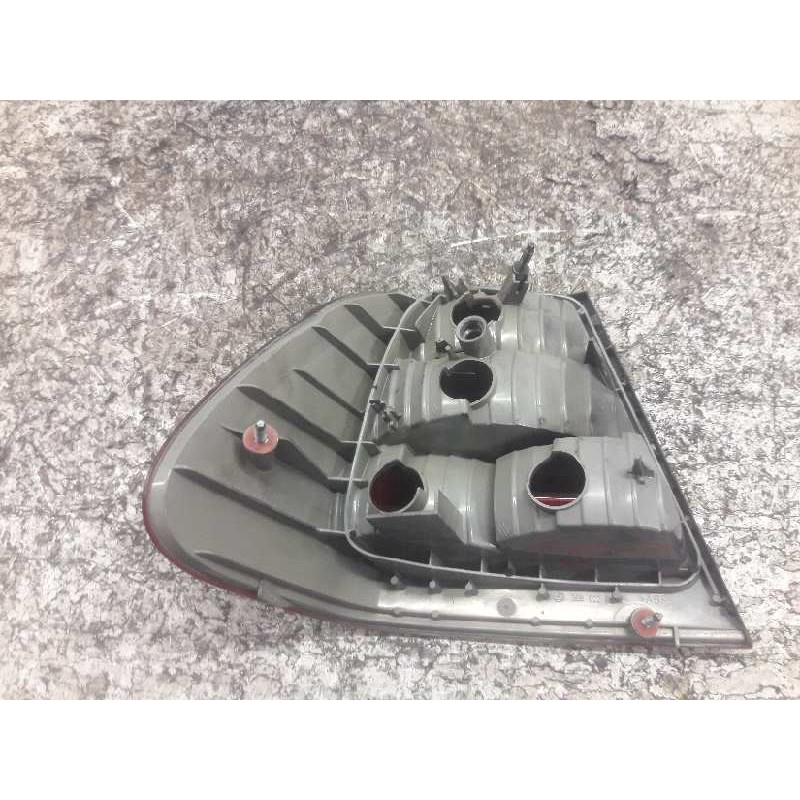 Recambio de piloto trasero derecho para bmw serie 3 berlina (e46) 320d referencia OEM IAM 2