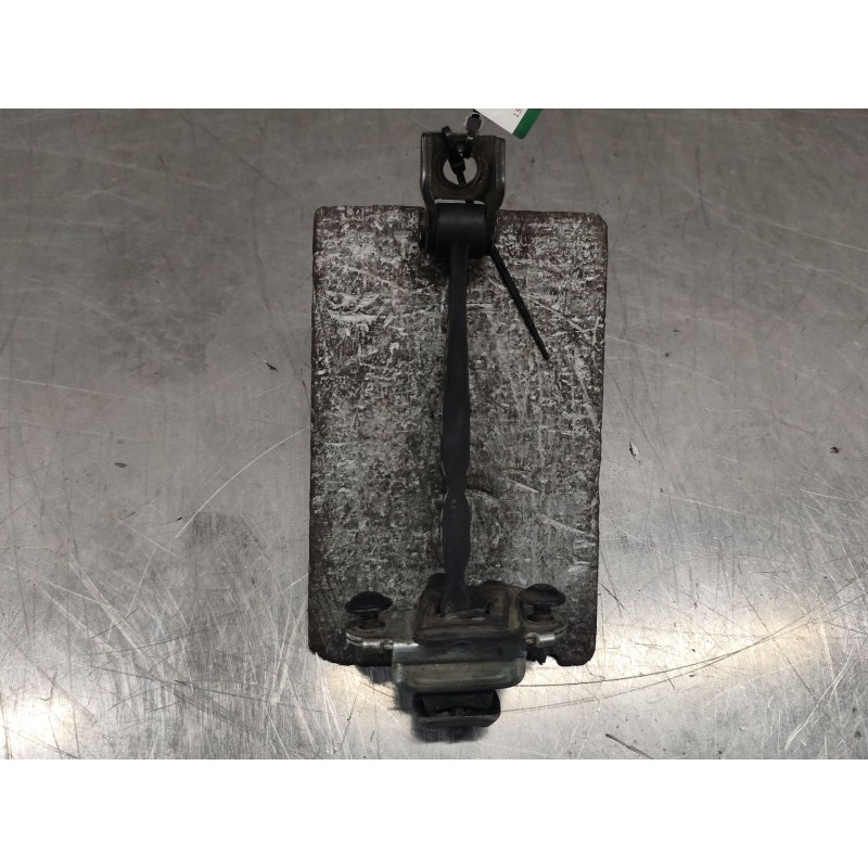 Recambio de retenedor puerta para skoda octavia ii combi (1z5) 2.0 tdi 4x4 referencia OEM IAM   