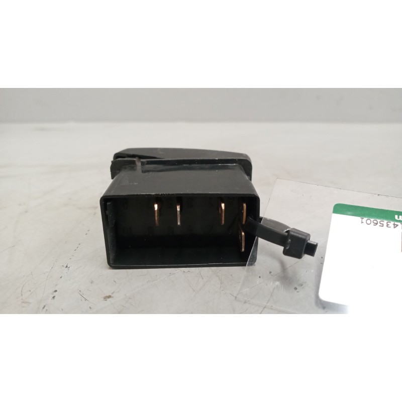 Recambio de interruptor para daf serie xf105.460 12.9 diesel referencia OEM IAM 1435601 - Blanco 2