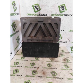 Recambio de guardabarros trasero izquierdo para mercedes-benz atego 4 cyl. 4x2 2005  4.3 diesel (om 904 la) referencia OEM IAM  