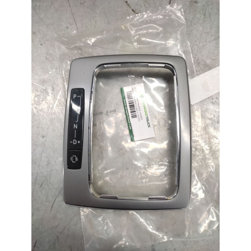 Recambio de guarnecidos palanca cambio para mercedes-benz clase c (w204) c 180 cdi (204.000) referencia OEM IAM A2042670288  