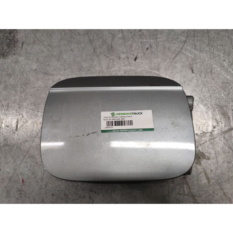 Recambio de tapa exterior combustible para audi a4 berlina (8e) 1.9 tdi referencia OEM IAM   