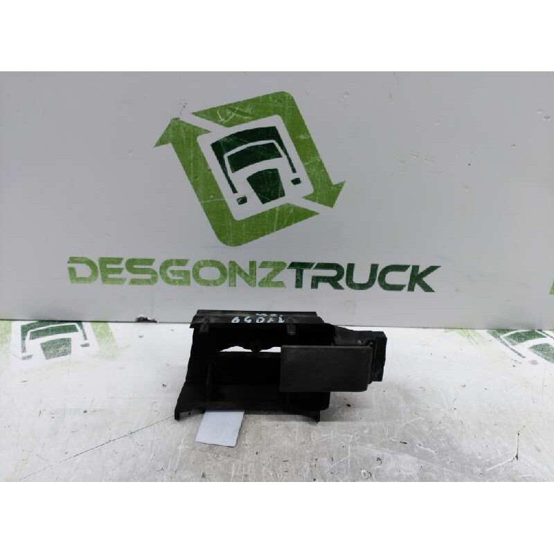 Recambio de maneta interior delantera izquierda para renault rapid/express (f40) 1.9 d familiar (f40p) referencia OEM IAM 770075 - Blanco