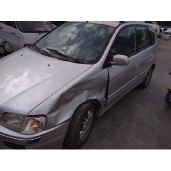 mitsubishi space star (dg0) del año 2001