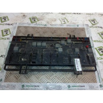 CAJA RELES / FUSIBLES 