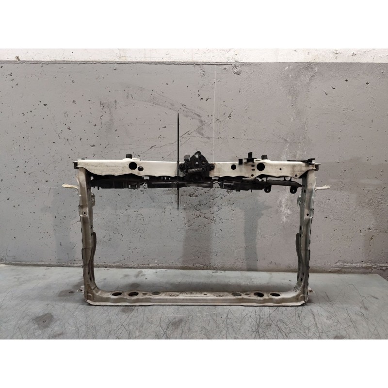 Recambio de panel frontal para toyota auris active referencia OEM IAM - Blanco 2