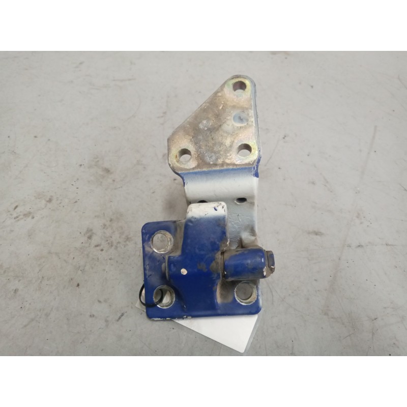 Recambio de bisagra delantera derecha para iveco eurocargo 05.03  3.9 diesel referencia OEM IAM 99442507  INFERIOR