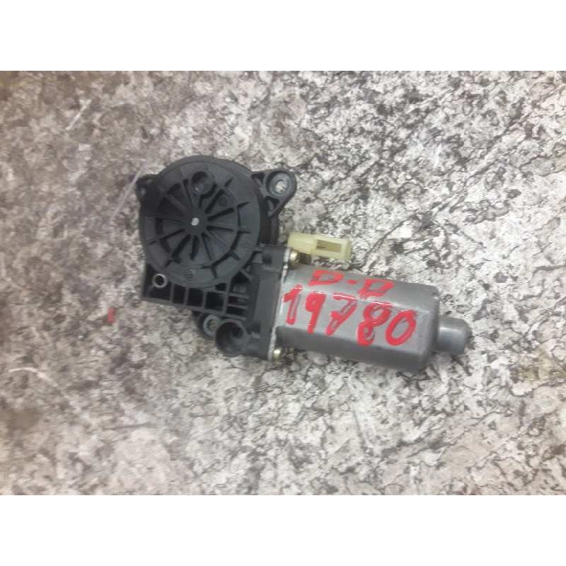 Recambio de motor elevalunas delantero derecho para ford fiesta (cbk) ambiente referencia OEM IAM 0130821939 2 PINS 3
