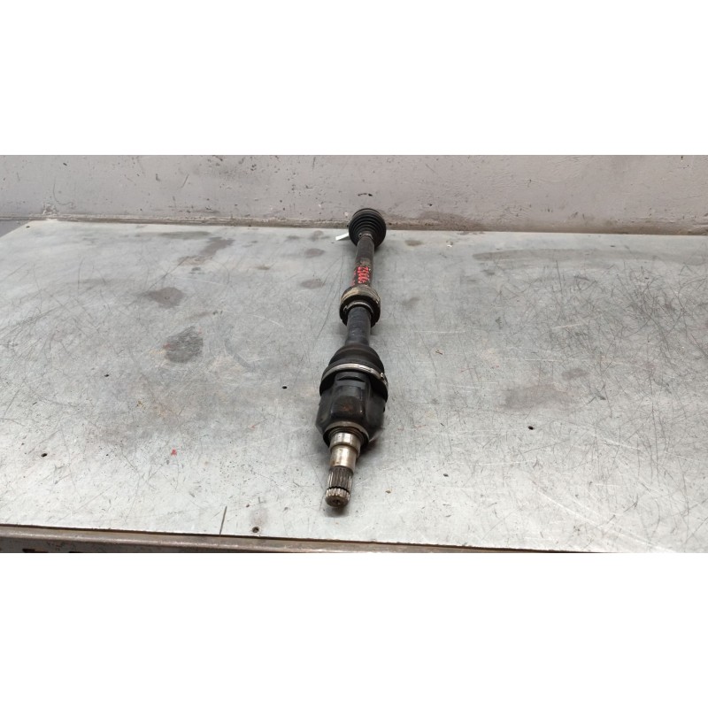 Recambio de transmision delantera derecha para toyota auris active referencia OEM IAM - Blanco 2