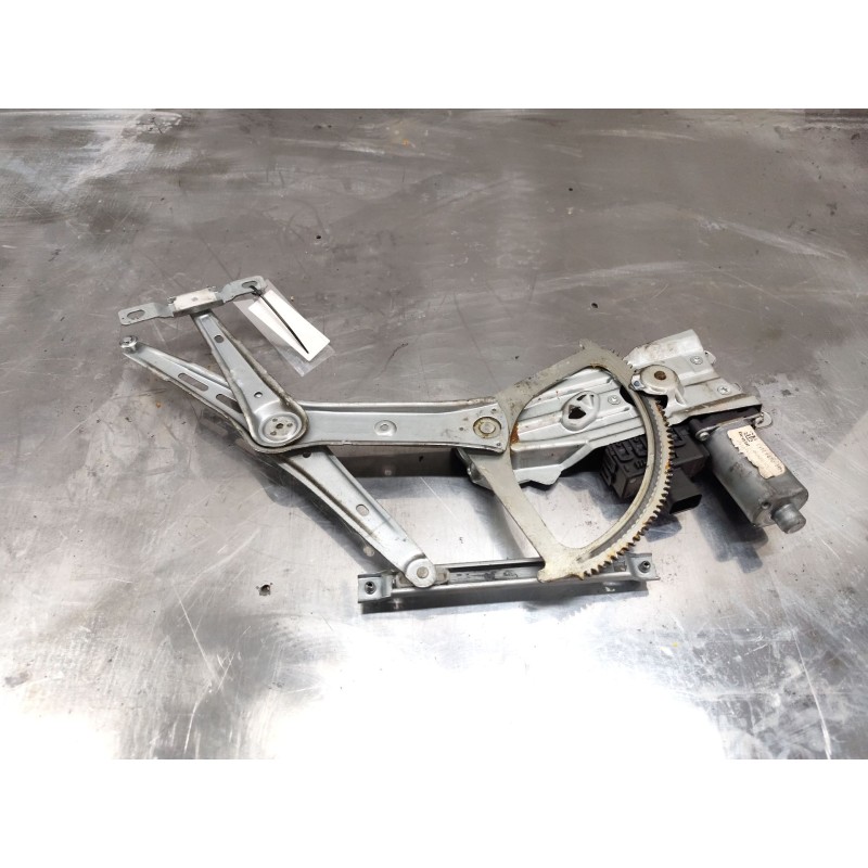 Recambio de elevalunas delantero izquierdo para opel astra gtc 1.9 cdti referencia OEM IAM 13101479 - Gris 2