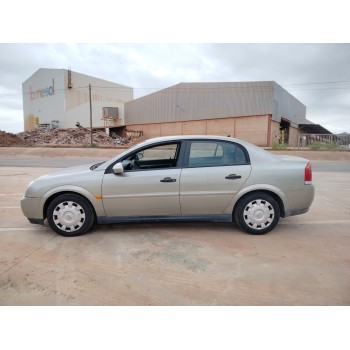 opel vectra c berlina del año 2002