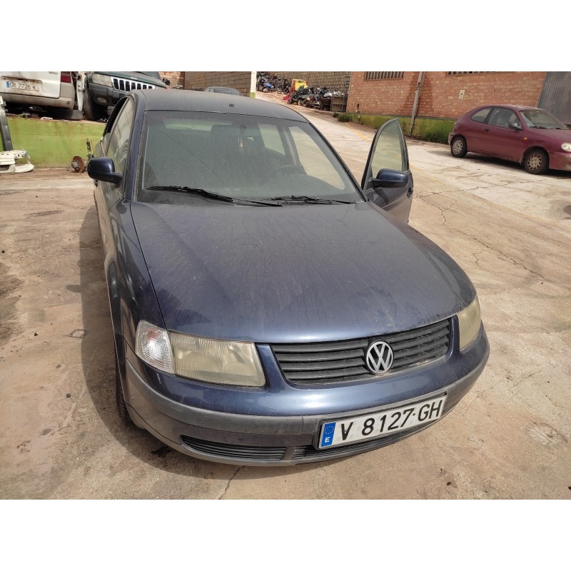 VOLKSWAGEN PASSAT BERLINA (3B2)