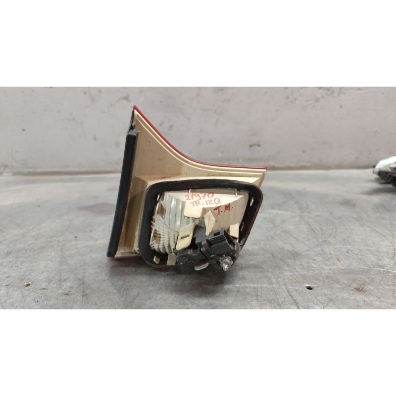 Recambio de piloto trasero derecho interior para audi a4 berlina (8e) 1.9 tdi referencia OEM IAM - Gris 2