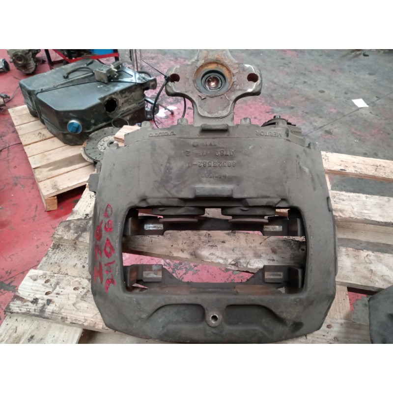 Recambio de pinza freno delantera izquierda para volvo fh 12 2002  12.1 diesel (d12d420) referencia OEM IAM 20424070  