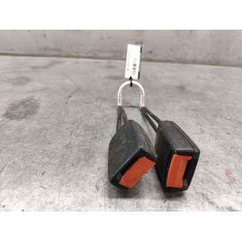 Recambio de enganche cinturon trasero derecho para volkswagen golf iii (1h1) 1.6 referencia OEM IAM 1H0857739A  