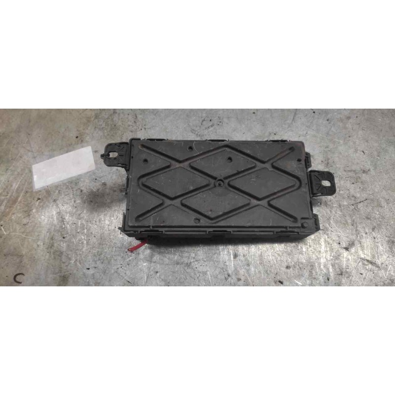 Recambio de caja reles / fusibles para bmw serie 1 lim. (f20) 118d referencia OEM IAM 6135927402101 2