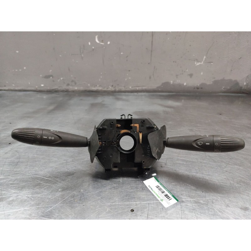 Recambio de mando multifuncion para fiat punto berlina (188) 1.9 d (i) referencia OEM IAM B826  