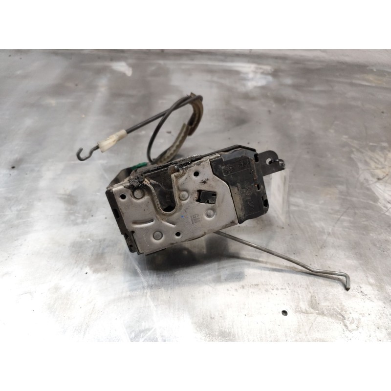 Recambio de cerradura puerta delantera derecha para opel astra gtc 1.9 cdti referencia OEM IAM 13210749  