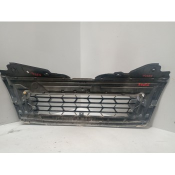 Recambio de rejilla delantera central para iveco daily iv caja/chasis 35c15 referencia OEM IAM 5801342732  